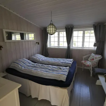 Great Near The Sea, Very Child Friendly Plot